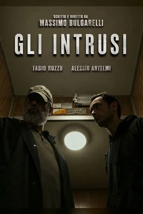 GLI INTRUSI